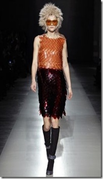 _4miniprada-sfilata-cappello